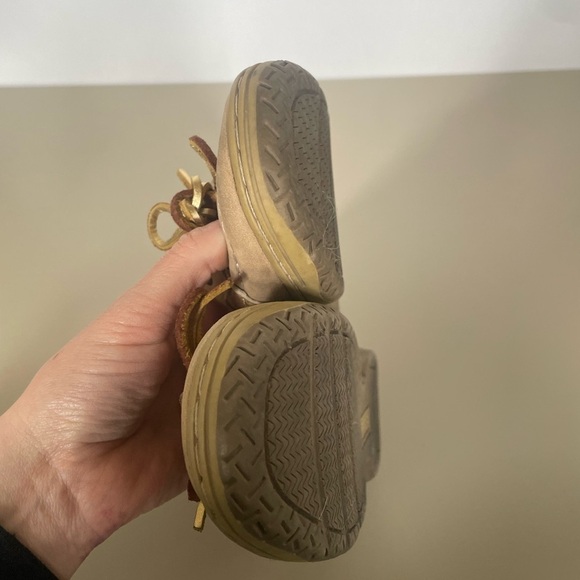 Women's Tan and Gold Boat Shoes size 5.5 fit like women’s 7 Angelfish Sperry - Picture 3 of 11